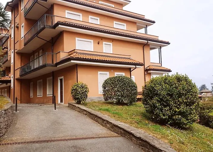 Casa Sandrina, Un Romantico Rifugio Vista ストレーザ
