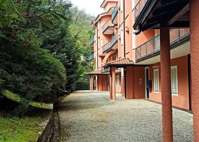Casa Sandrina, Un Romantico Rifugio Vista アパート ストレーザ