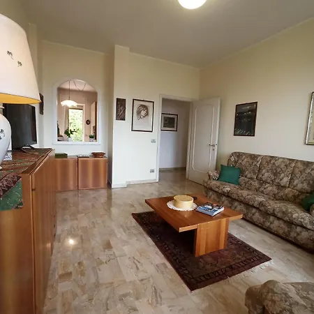 Appartamento Casa Sandrina, Un Romantico Rifugio Vista Stresa